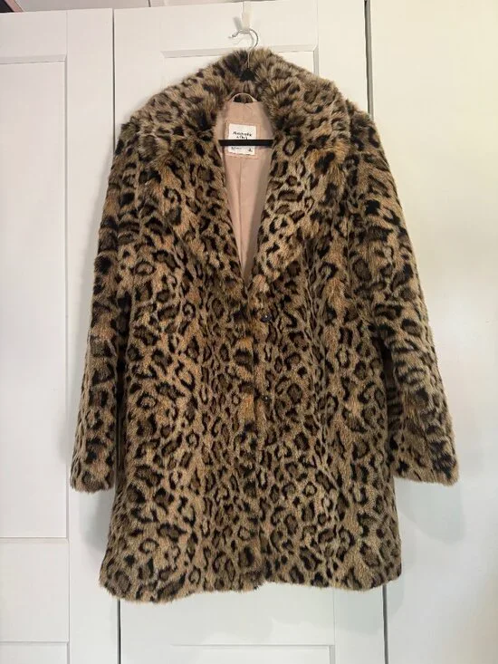 Abercrombie & Fitch Leopard Print Faux Fur Coat - Picture 1 of 6